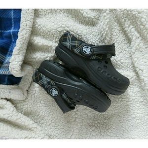 flannel lined crocs